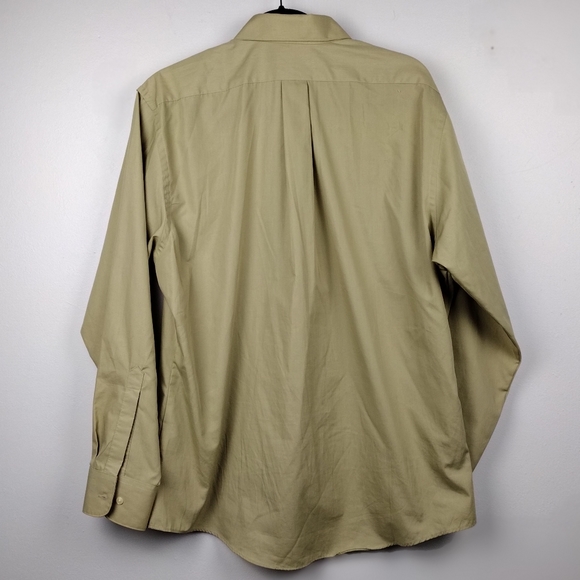 Van Heusen Button Down Shirt - Picture 2 of 3